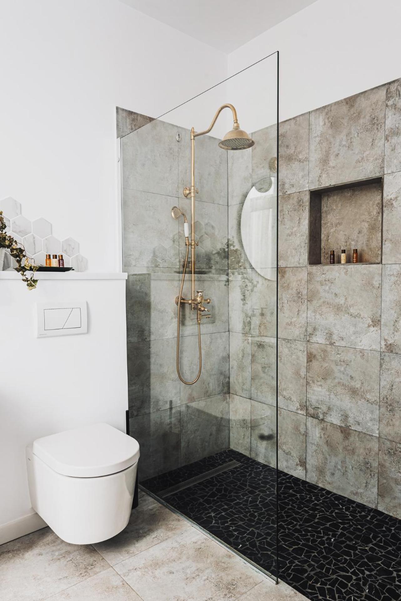 Voya Nordic Apartment-A Luxury Oasis In The Old Town Brasov Bagian luar foto