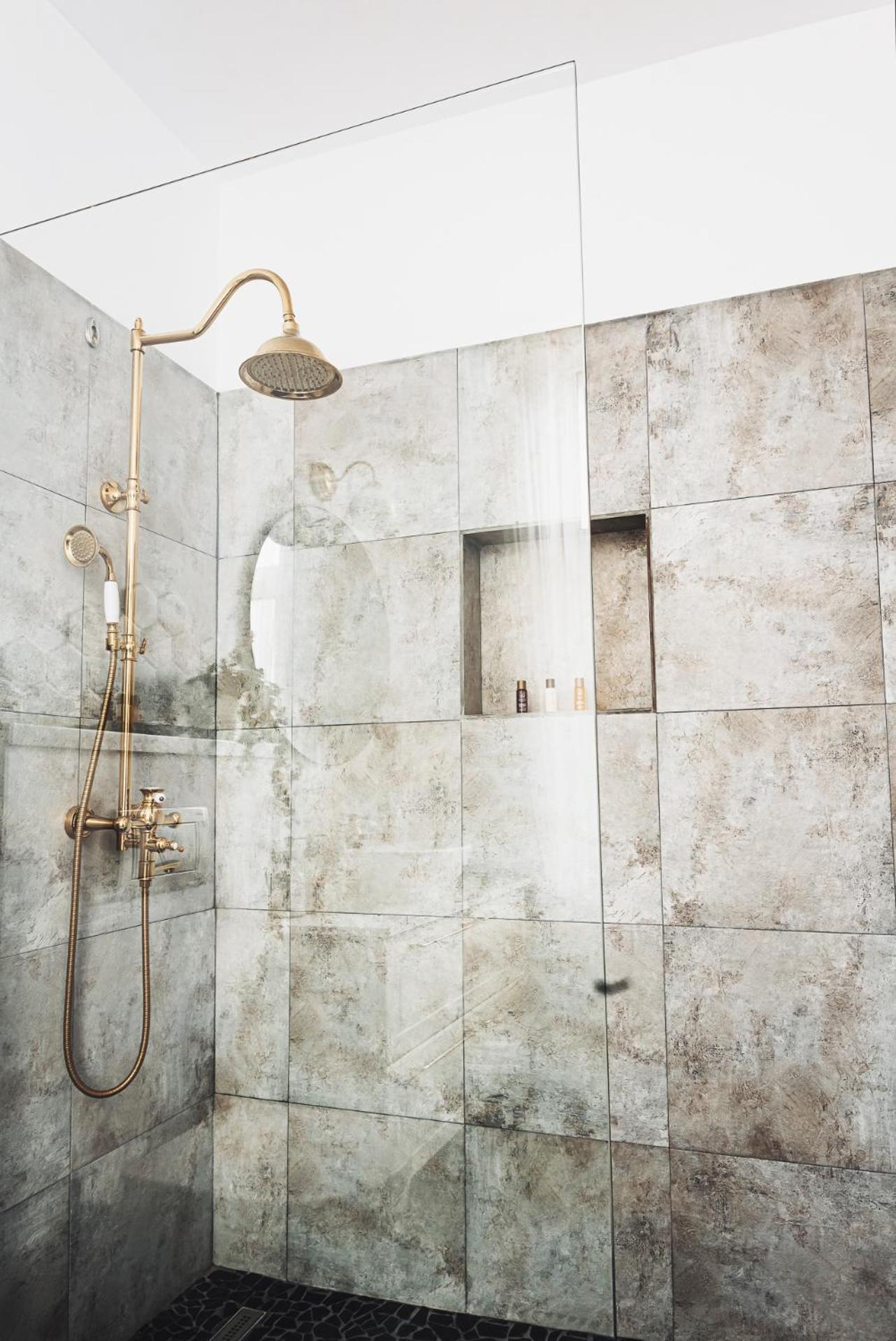 Voya Nordic Apartment-A Luxury Oasis In The Old Town Brasov Bagian luar foto