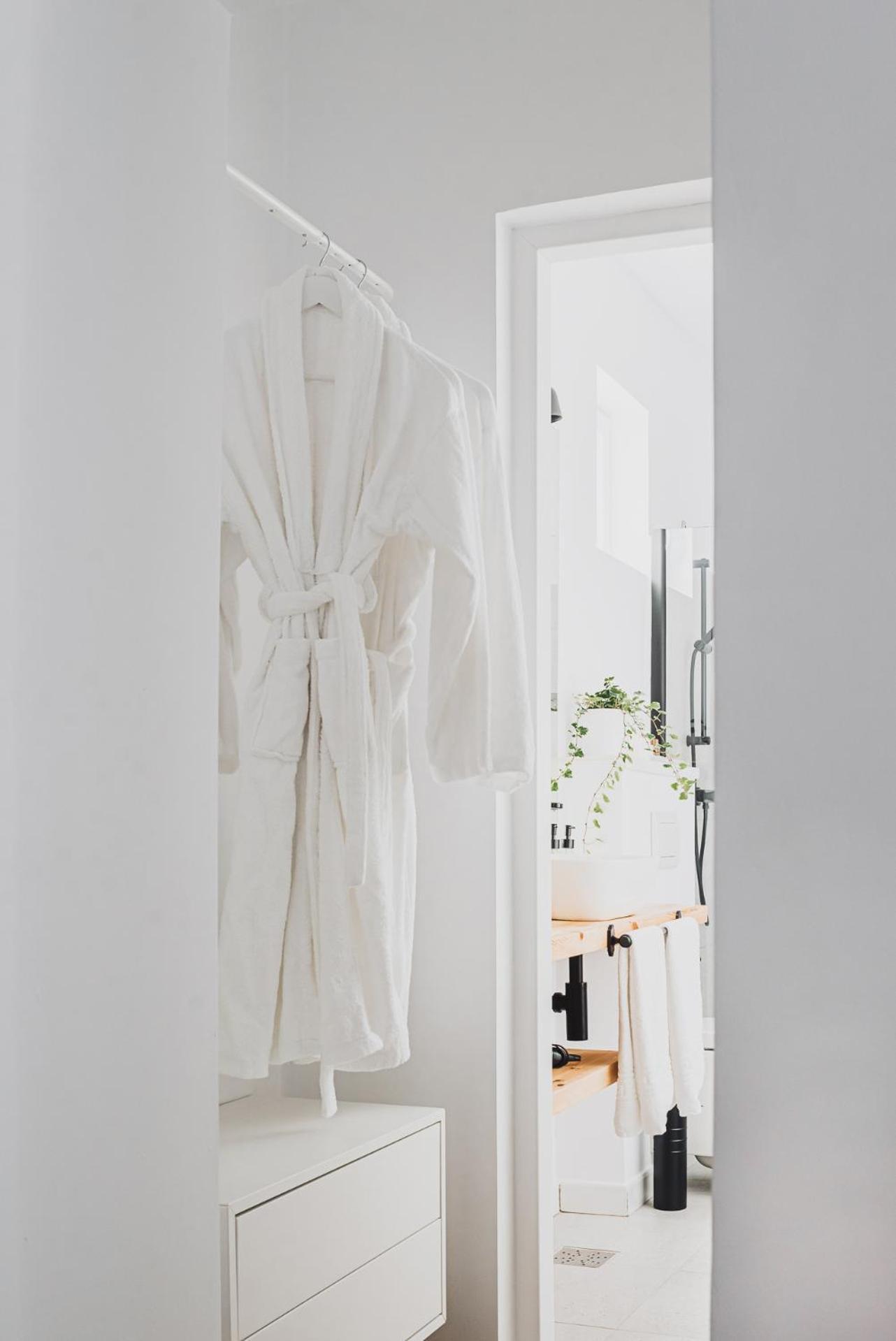 Voya Nordic Apartment-A Luxury Oasis In The Old Town Brasov Bagian luar foto