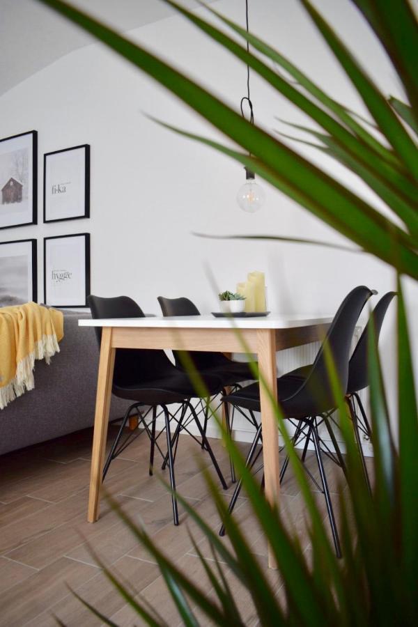 Voya Nordic Apartment-A Luxury Oasis In The Old Town Brasov Bagian luar foto